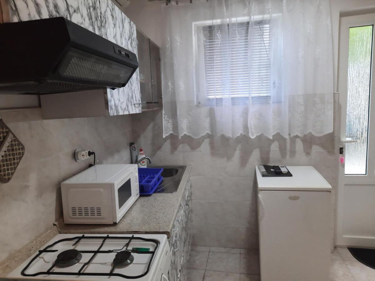 Apartmani Ana-Lora Лопар Экстерьер фото