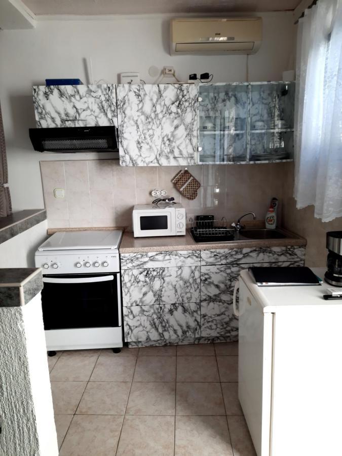 Apartmani Ana-Lora Лопар Экстерьер фото
